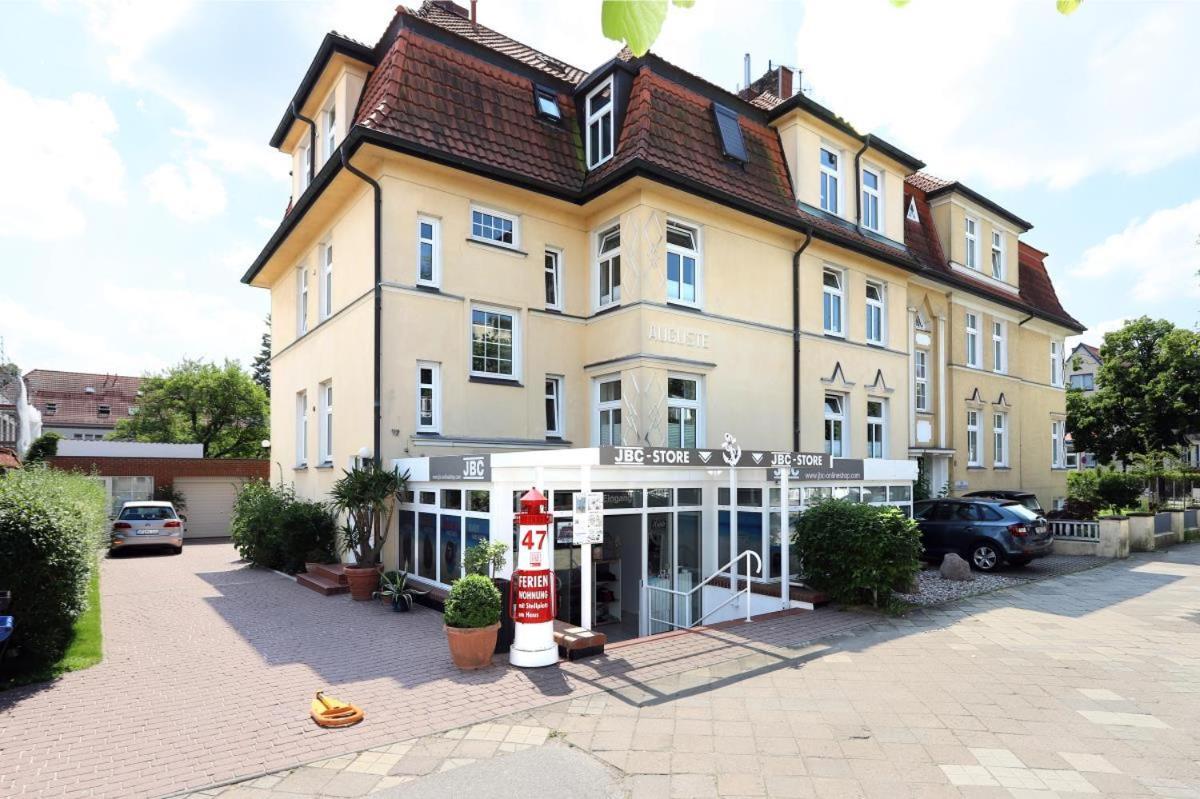 Appartement & Ferienwohnungen Thiess Rostock Eksteriør billede