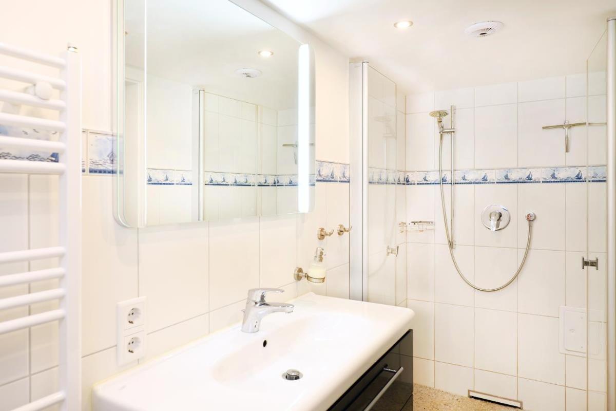 Appartement & Ferienwohnungen Thiess Rostock Eksteriør billede