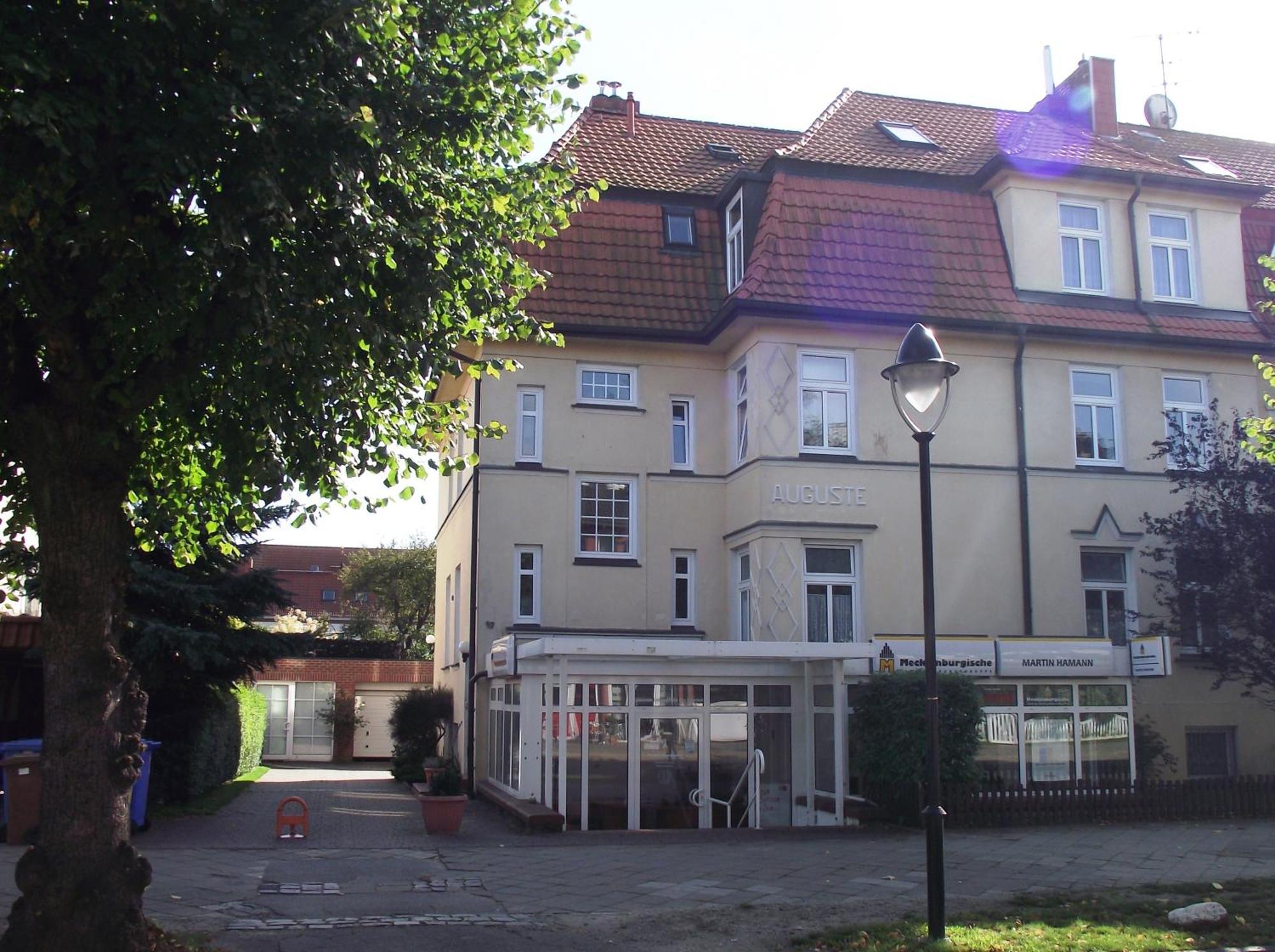 Appartement & Ferienwohnungen Thiess Rostock Eksteriør billede
